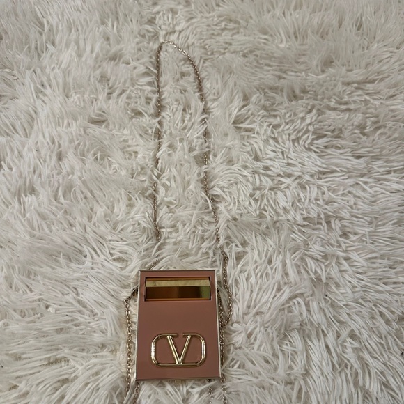 Limited Edition Go- Clutch Nude Edition powder & lipstick - Picture 3 of 9